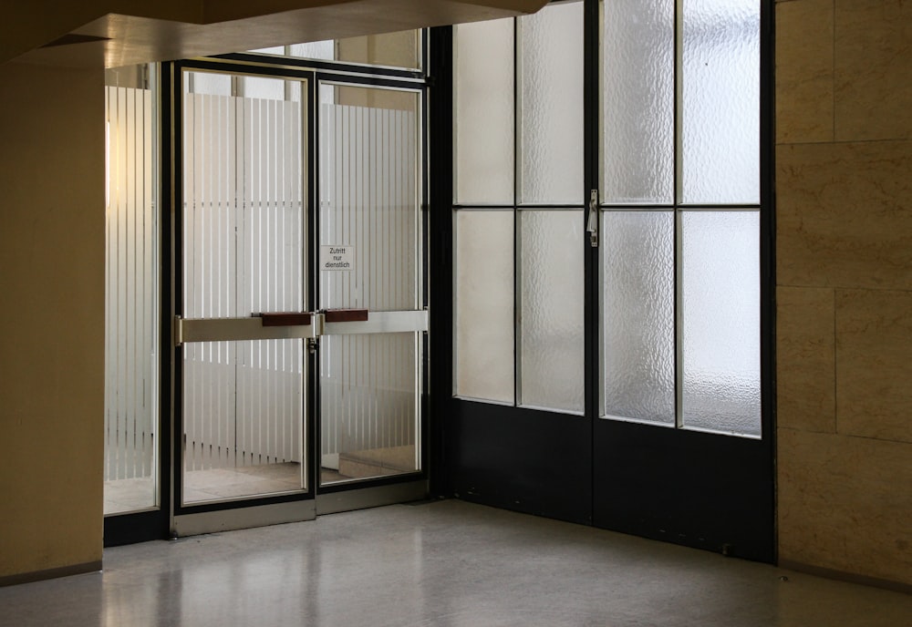 Porta de esquadria de alumínio